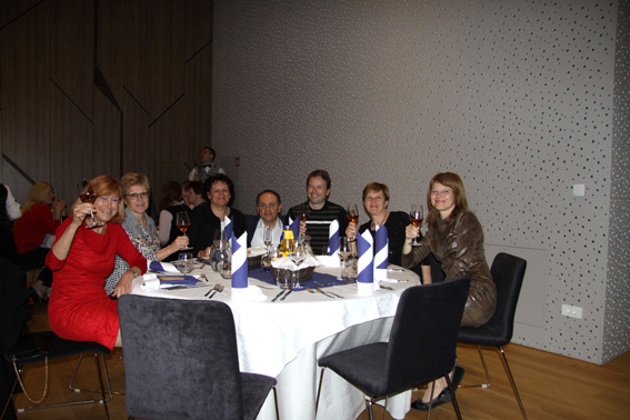 … sproščeno izmenjavo …