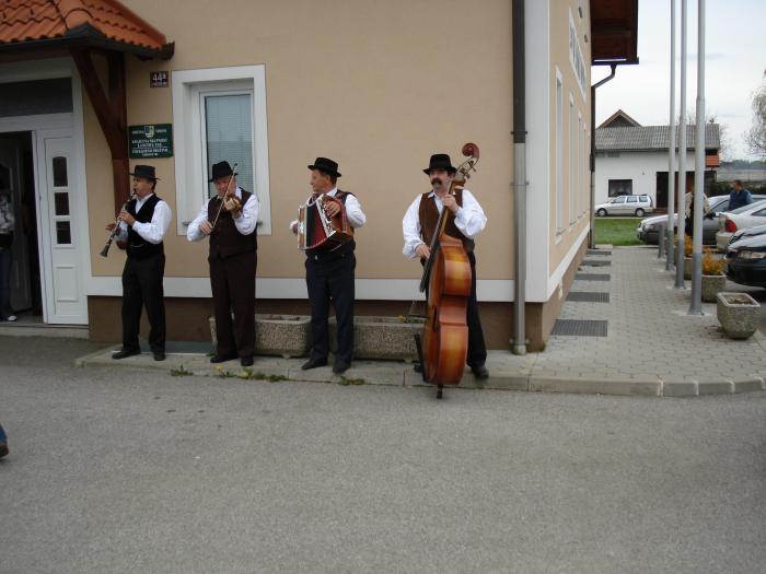 To ni turbo folk - to je tradicija ... razvedrilni 