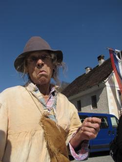  Jast zagotovo nisem n`č naredil! ... in kdo je bil? ... A ta`n ta`n tadruj??