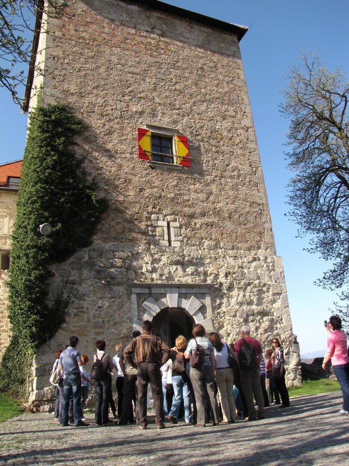 ... do gradu Podsreda? Zanimiva polkna bom pa lovil od bližje:-)!