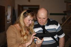 Kaj imaš ti tole in kaj mi boš pokazala? ... A tukaj da ni dacarjev??