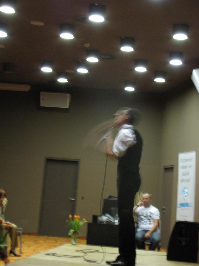 ... od brzine se vrti - ali kako naj vam še dopovem/dokažem, da se ta odločba meni ne priklada!!!