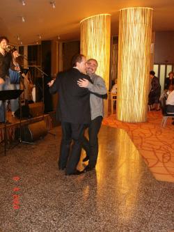  Sta tale resna ali pa je tole otvoritveni ples??:-) Morda pa je Martin Krpan najdel 