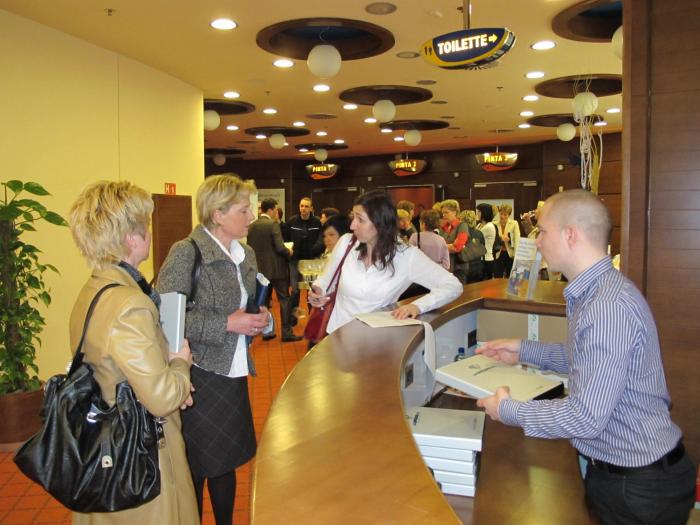 Registracija udeležencev - tudi s predajo vseh potrebnih materialov, da boste dosegli pravi zmagovalni davčni vzklik:-)