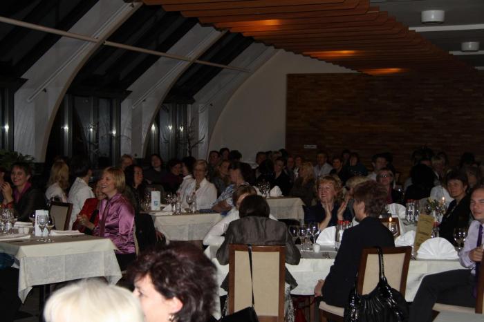 Poučno z davčnim pridihom ... je pa (14.) srečanje ponudilo tudi svojo mero pestrih in veselih trenutkov ...