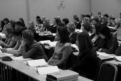 Črno-beli svet slovenske davčne realnosti, smo prikazovali v različnih odtenkih davčne (ne)kulture. Kljub kriznim časom smo s programom izobraževanja, kakor tudi obstoječim dobrim imenom, k udeležbi privabili tudi v letu 2012 več kot 100 udeležencev izobraževanja.