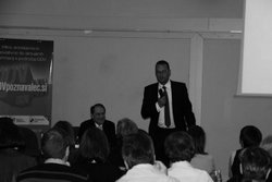 Obdavčitev nepojasnjenega prirasta premoženja FO – praksa in skladnost načela zakonitosti kot je postulirano v Ustavi RS.