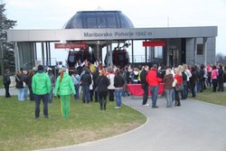 Najvišja geografska točka našega izleta po Totem Mariboru – Mariborsko Pohorje; borovničke za pogum in folklorna popestritev.