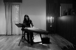 Cvetje v jeseni na citrah na Evropski davčni kulturni prestolnici.