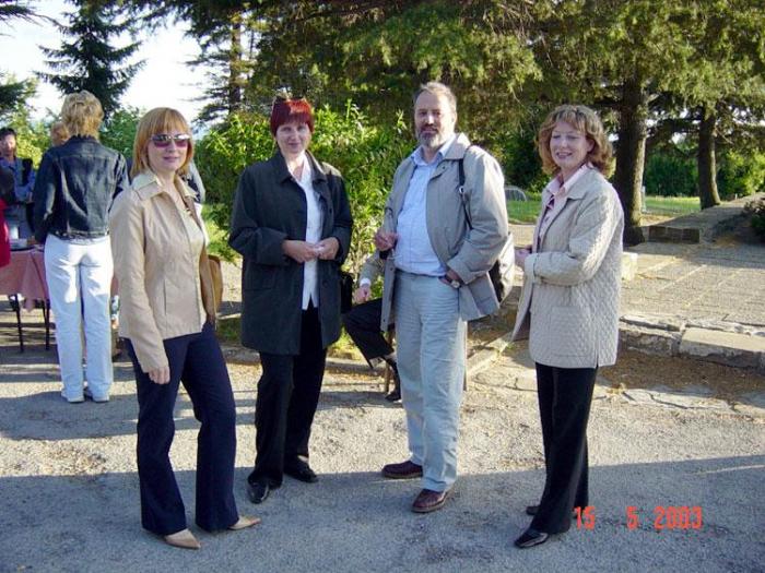 ... drugi raje na varnih tleh