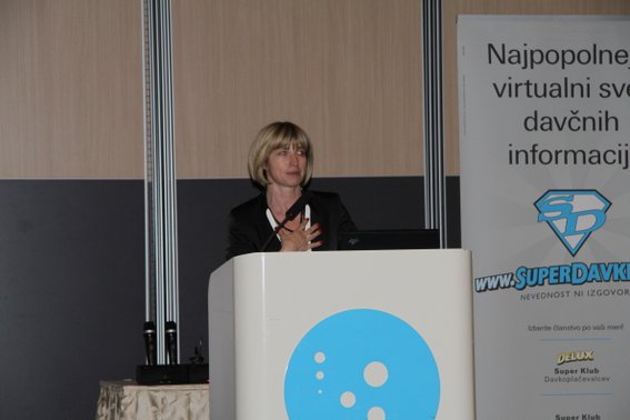 Taktični »davčni blitzkrieg« na nepremičnine v Sloveniji – nam bo »žlahta« hvaležna, če jih bomo »nagradili« z nepričakovanim prepisom lastništva nepremičnin?