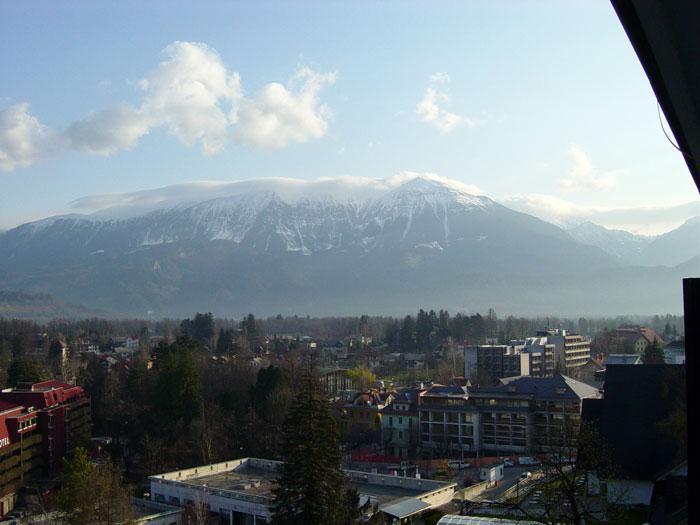 ... in višavah, so še bolj strnile naše vrste!