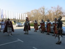 A so prišli s Super Davčnim vozilom