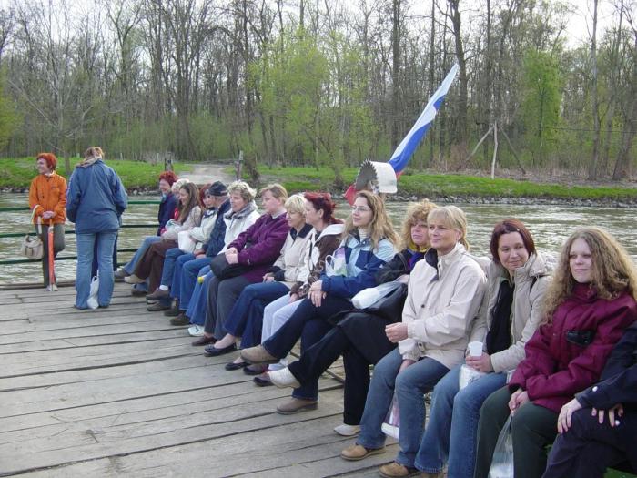 Nagradno vprašanje: Plujemo preko Mure pod PRAVIM kotom (90 stopinj) napram toku Mure? Drži - Ne drži
