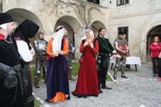 Leonora, Leonhard in Ernestina