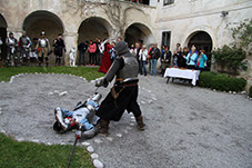 Umreti ali pustiti živeti?