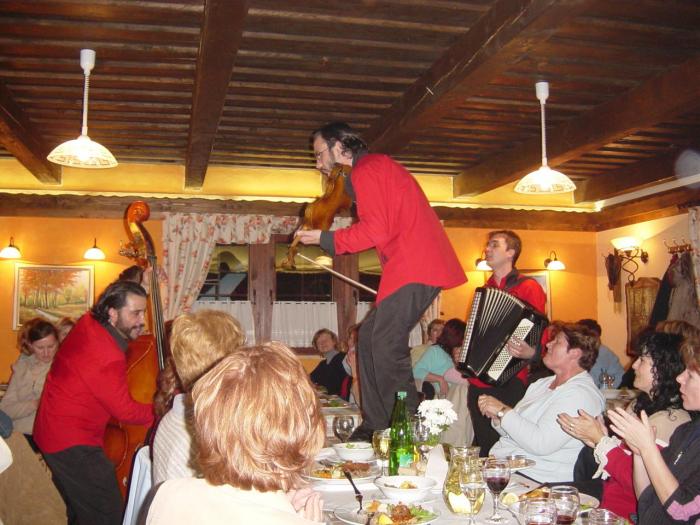 ... pridi ljuba k meni, PRIDI IN OSTANI z mano v tem davčnem raju...