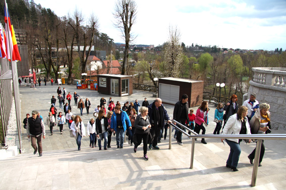 Na poti k svobodnim, ustvarjalnim, nepokornim … tja, v Podzemlje!